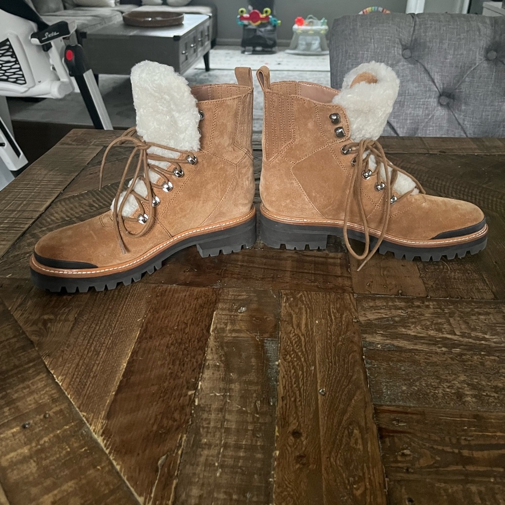 Marc fisher izzie lugsole ankle boot